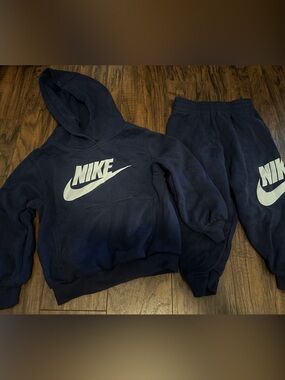 Nike navy blue Hoodie and Joggers sweats Set